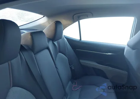 2018 Toyota Camry Le из США, поврежденный, VIN 4T1B11HK2JU563414